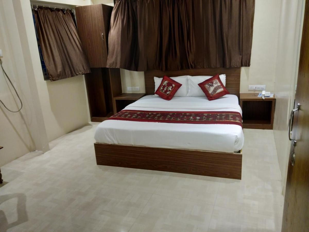 Rk Hotel-Near Grant Road Railway Station Mumbai Exterior foto