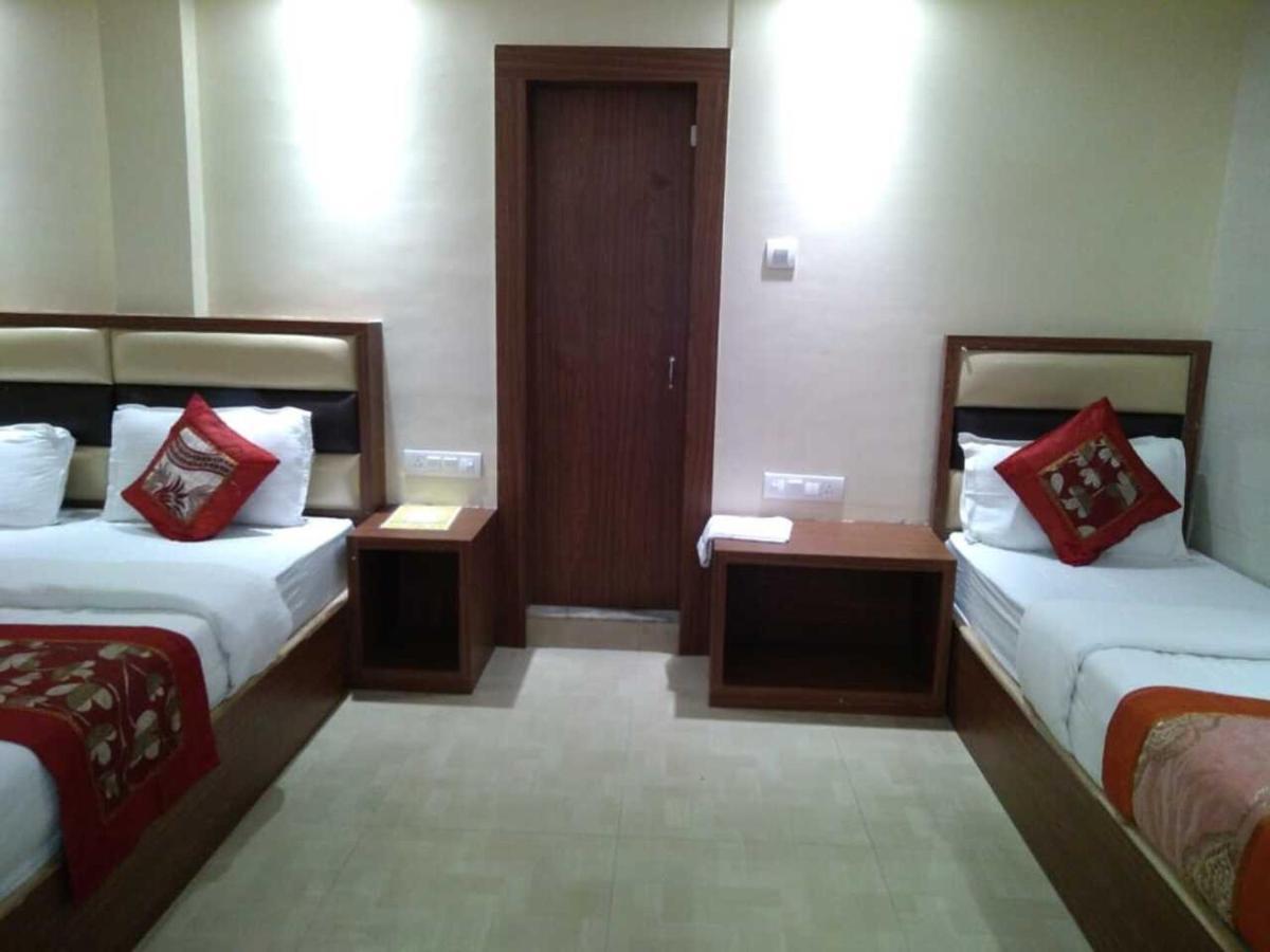 Rk Hotel-Near Grant Road Railway Station Mumbai Exterior foto